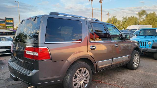 Photo 3 VIN: 5LMJJ2J50AEJ08834 - LINCOLN NAVIGATOR 