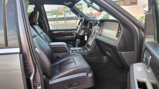 Photo 4 VIN: 5LMJJ2J50AEJ08834 - LINCOLN NAVIGATOR 