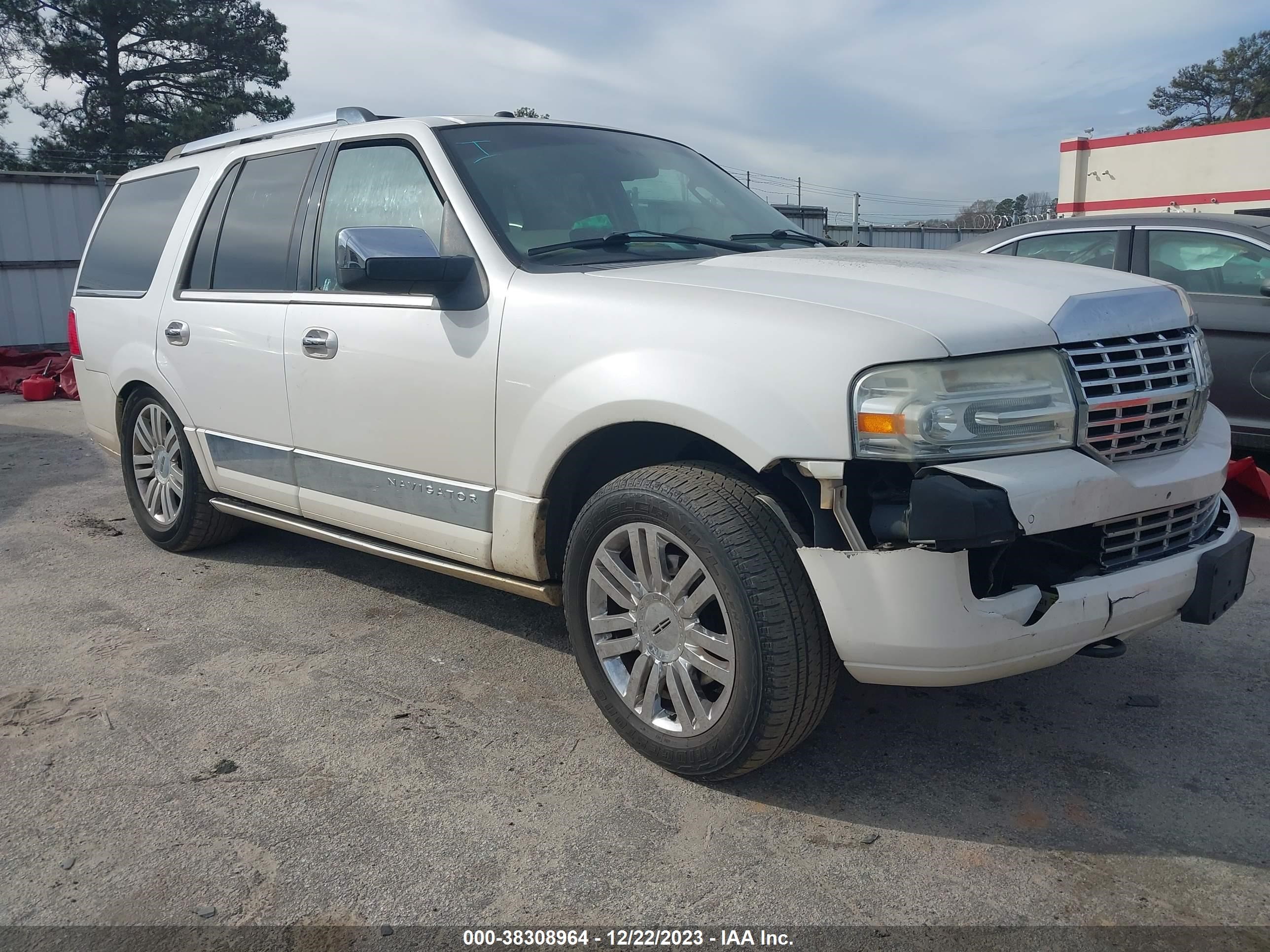 Photo 0 VIN: 5LMJJ2J50AEJ09918 - LINCOLN NAVIGATOR 