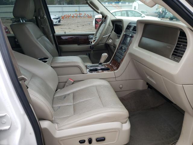 Photo 4 VIN: 5LMJJ2J51BEJ04969 - LINCOLN NAVIGATOR 