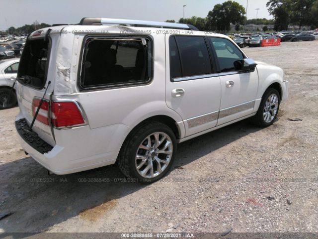 Photo 3 VIN: 5LMJJ2J52BEJ08027 - LINCOLN NAVIGATOR 