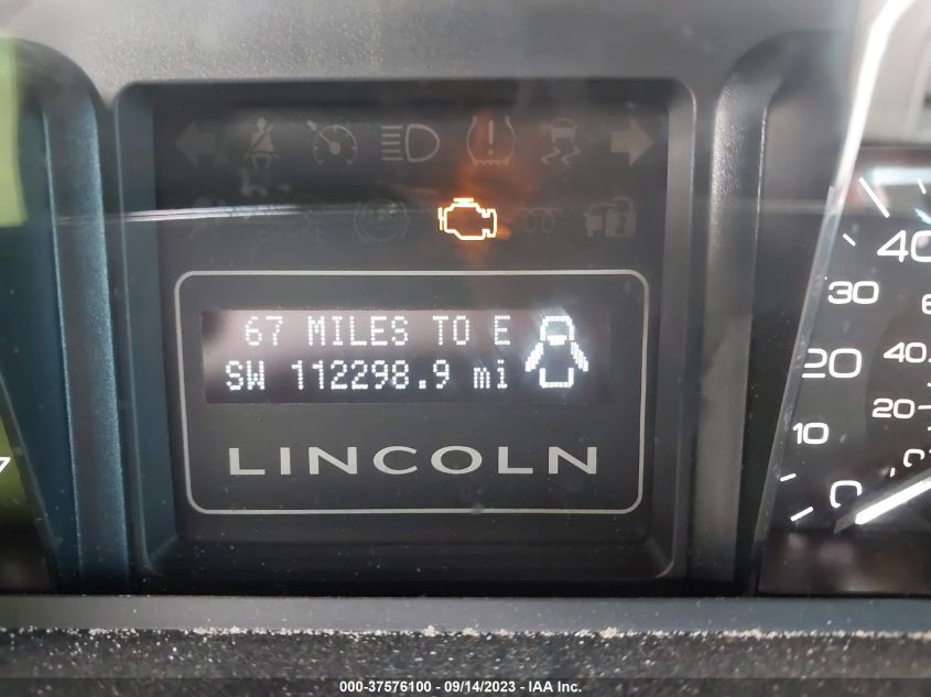 Photo 6 VIN: 5LMJJ2J52BEJ09985 - LINCOLN NAVIGATOR 