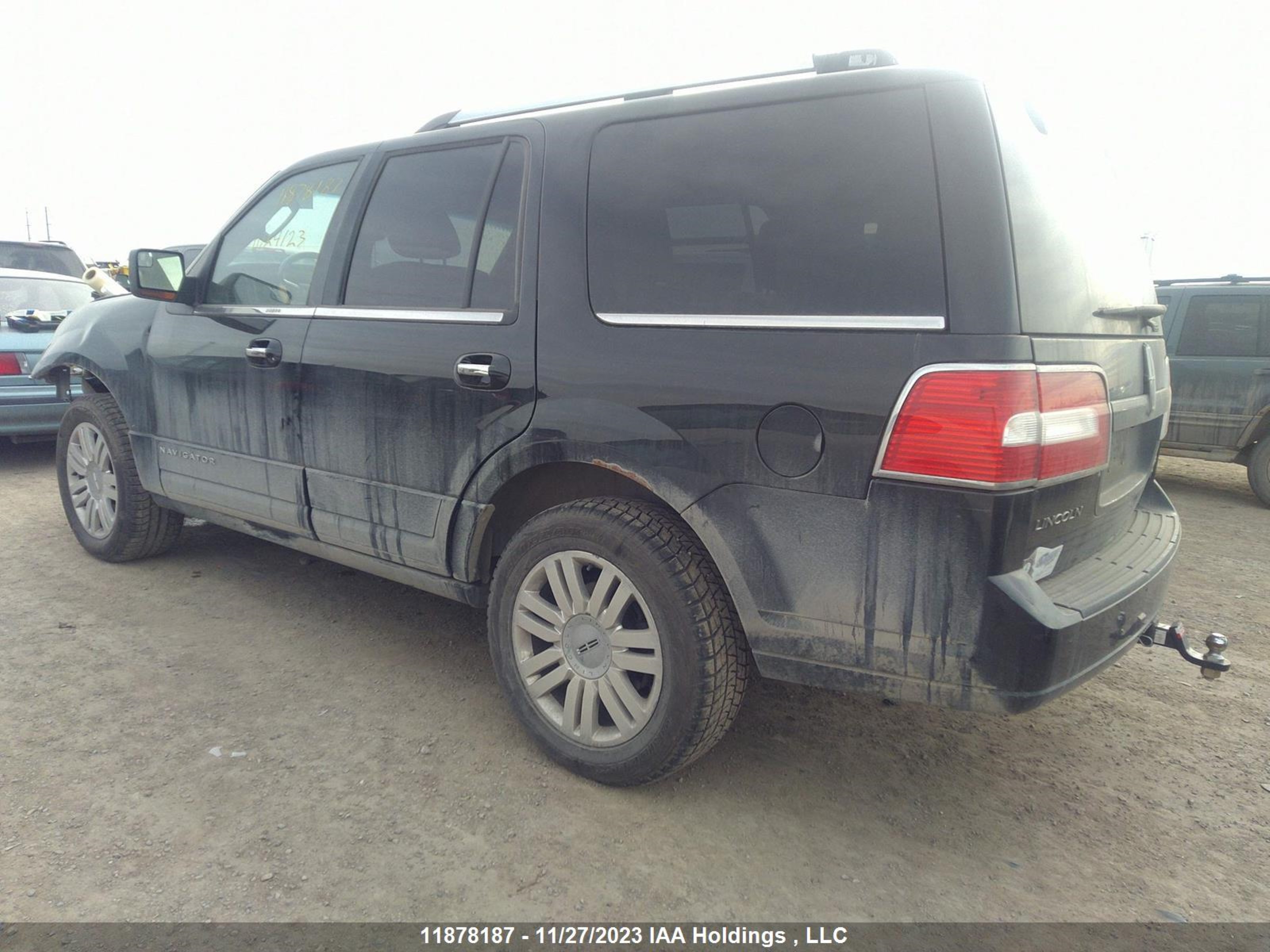 Photo 2 VIN: 5LMJJ2J52DEL05198 - LINCOLN NAVIGATOR 