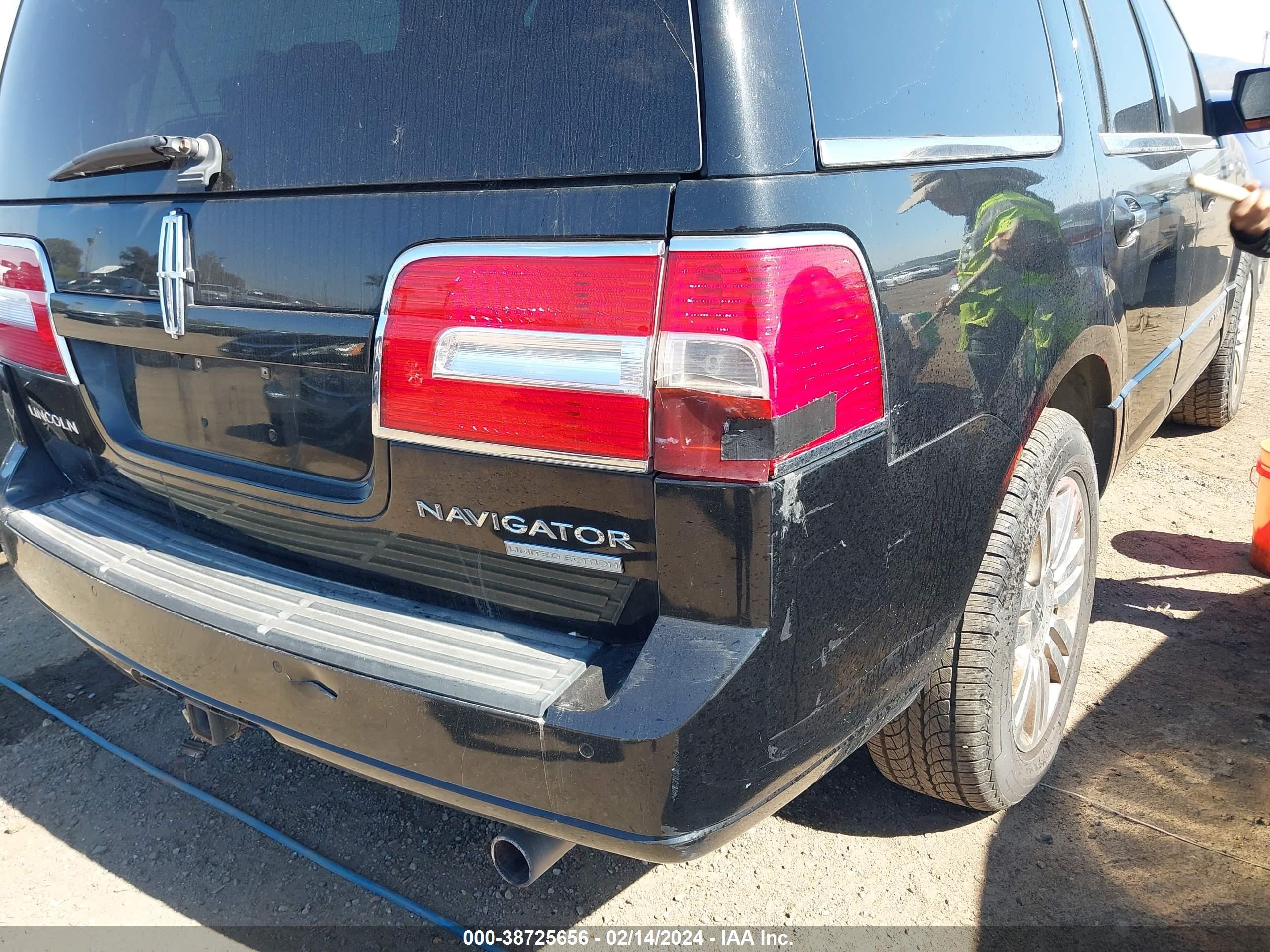 Photo 5 VIN: 5LMJJ2J53BEJ03290 - LINCOLN NAVIGATOR 