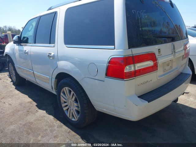 Photo 2 VIN: 5LMJJ2J53BEJ07095 - LINCOLN NAVIGATOR 