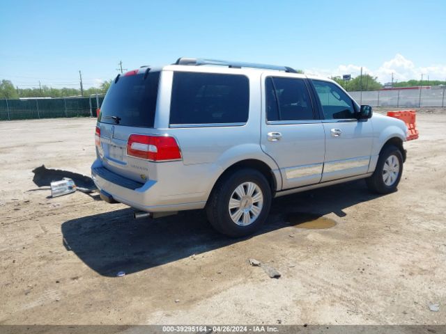 Photo 3 VIN: 5LMJJ2J53DEL01547 - LINCOLN NAVIGATOR 