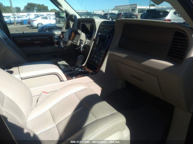 Photo 4 VIN: 5LMJJ2J54DEL04800 - LINCOLN NAVIGATOR 