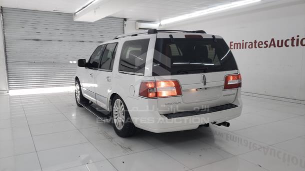 Photo 5 VIN: 5LMJJ2J55BEJ00682 - LINCOLN NAVIGATOR 