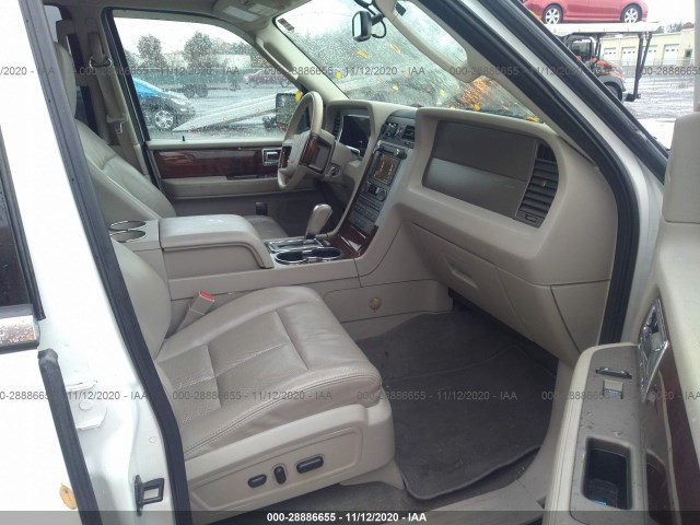 Photo 4 VIN: 5LMJJ2J55CEL02696 - LINCOLN NAVIGATOR 