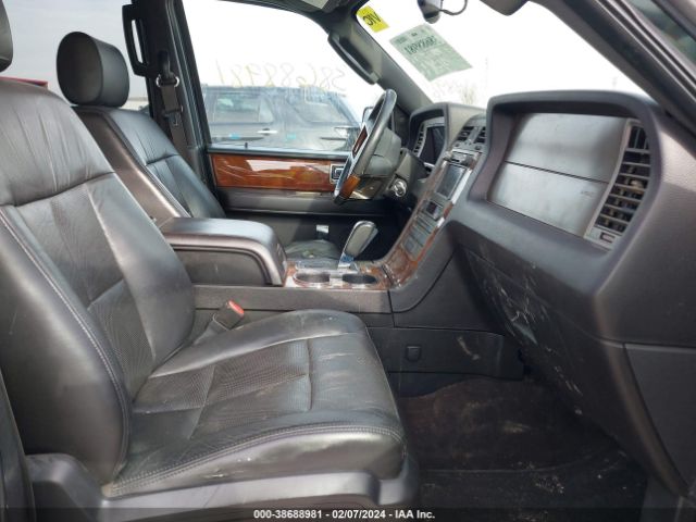 Photo 4 VIN: 5LMJJ2J55EEL07674 - LINCOLN NAVIGATOR 