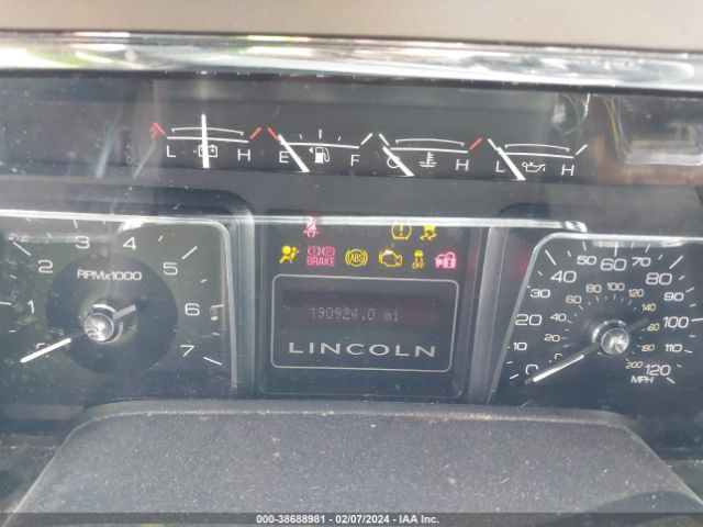 Photo 6 VIN: 5LMJJ2J55EEL07674 - LINCOLN NAVIGATOR 