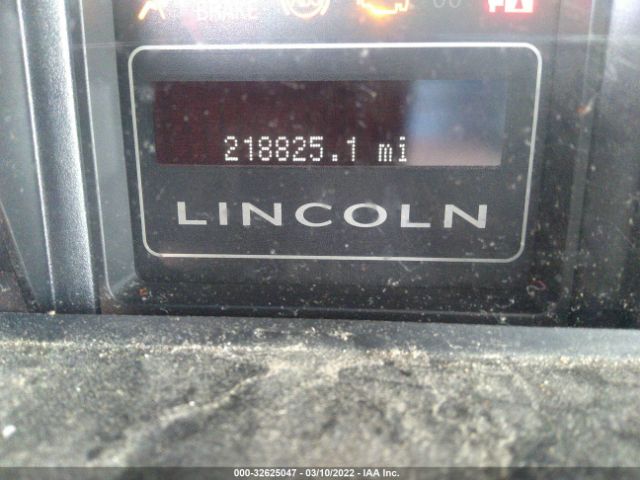 Photo 6 VIN: 5LMJJ2J56AEJ06554 - LINCOLN NAVIGATOR 