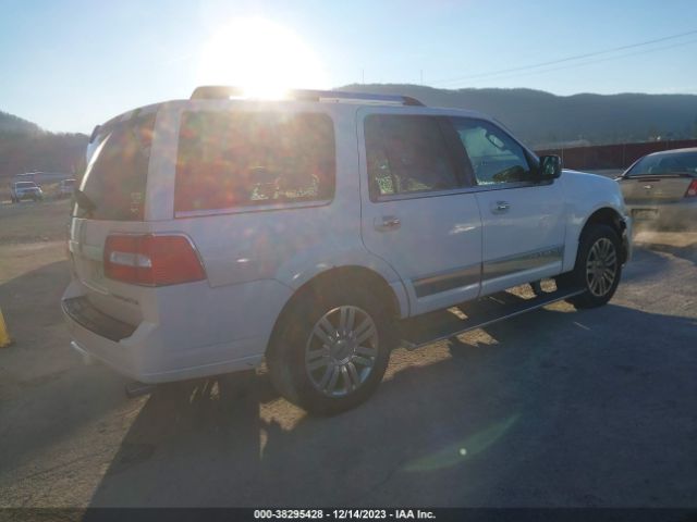 Photo 3 VIN: 5LMJJ2J56DEL07312 - LINCOLN NAVIGATOR 