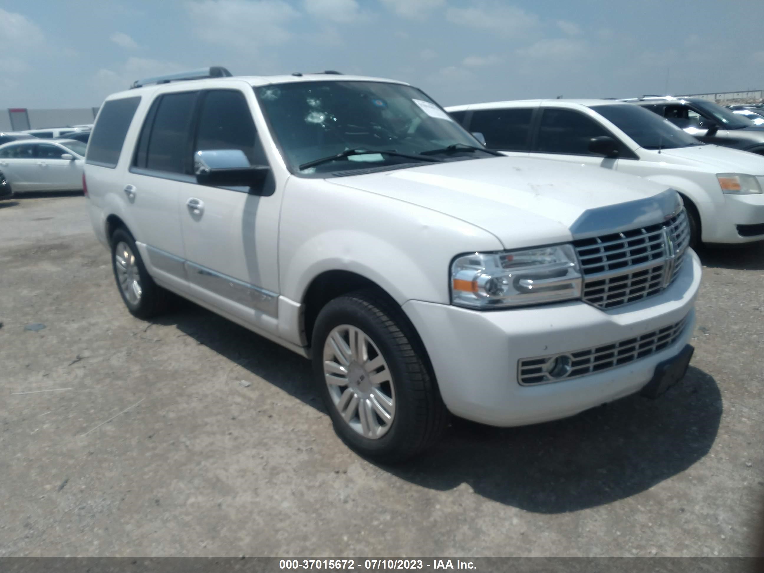 Photo 0 VIN: 5LMJJ2J56EEL08753 - LINCOLN NAVIGATOR 