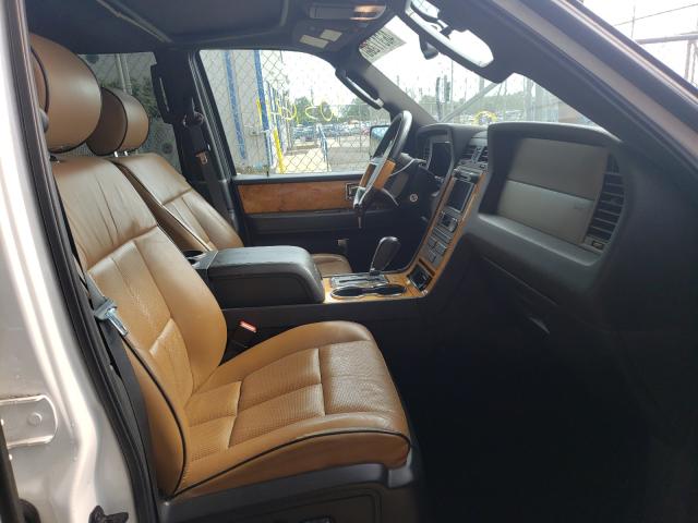 Photo 4 VIN: 5LMJJ2J57BEJ08430 - LINCOLN NAVIGATOR 