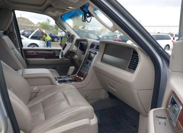 Photo 4 VIN: 5LMJJ2J57DEL06850 - LINCOLN NAVIGATOR 