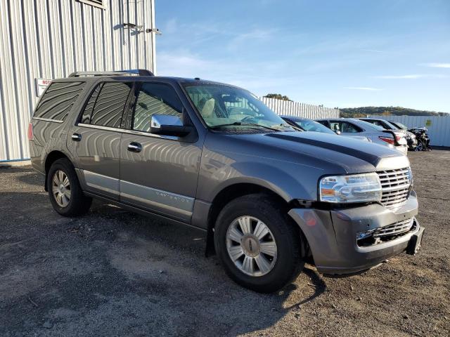 Photo 3 VIN: 5LMJJ2J58AEJ04885 - LINCOLN NAVIGATOR 