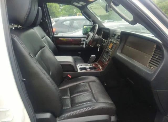 Photo 4 VIN: 5LMJJ2J58CEL01493 - LINCOLN NAVIGATOR 