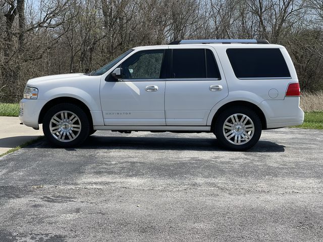 Photo 1 VIN: 5LMJJ2J59BEJ03777 - LINCOLN NAVIGATOR 