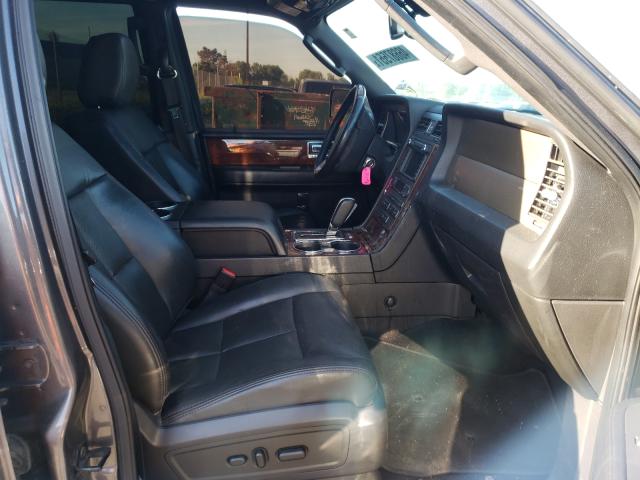 Photo 4 VIN: 5LMJJ2J59BEJ07120 - LINCOLN NAVIGATOR 