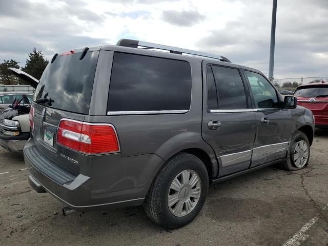 Photo 2 VIN: 5LMJJ2J5XDEL05305 - LINCOLN NAVIGATOR 