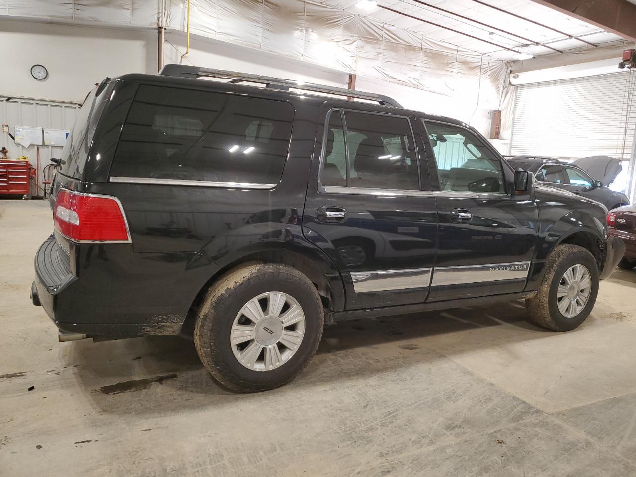 Photo 2 VIN: 5LMJJ2J5XDEL09211 - LINCOLN NAVIGATOR 