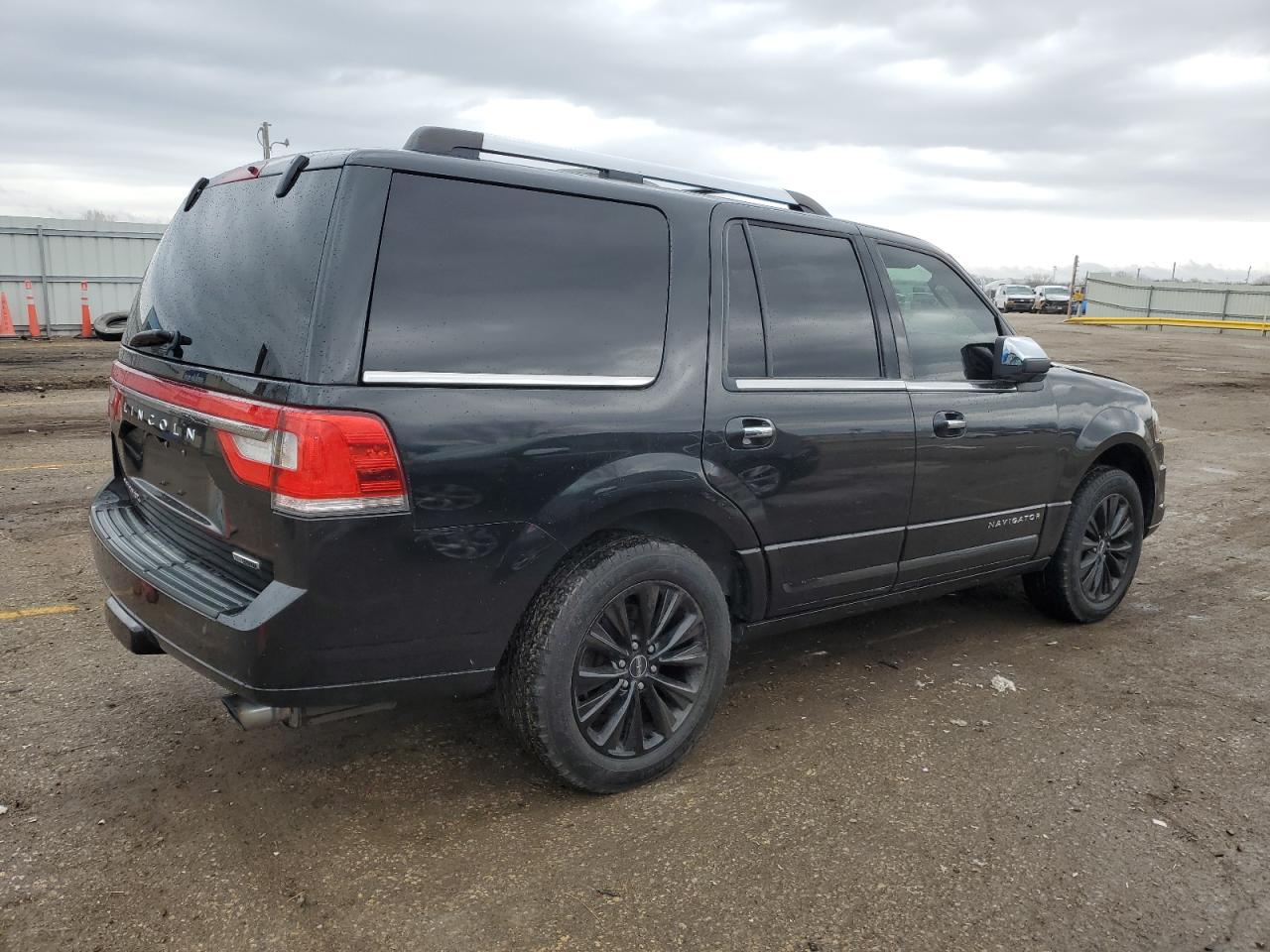 Photo 2 VIN: 5LMJJ2JT0FEJ01176 - LINCOLN NAVIGATOR 