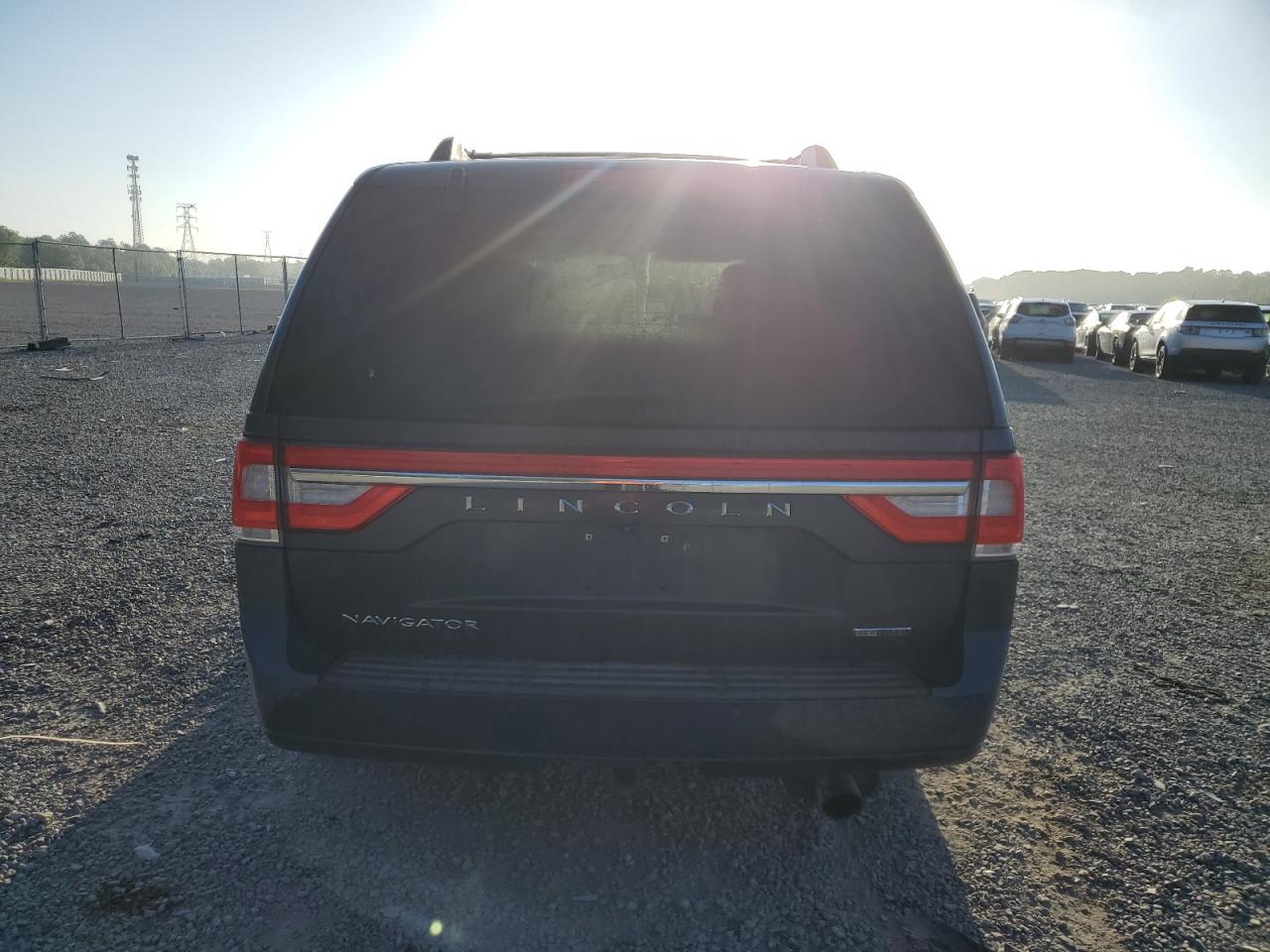 Photo 5 VIN: 5LMJJ2JT3FEJ08350 - LINCOLN NAVIGATOR 