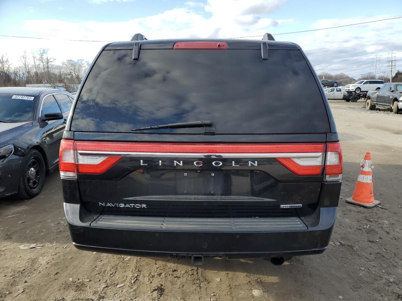 Photo 5 VIN: 5LMJJ2JT4FEJ05313 - LINCOLN NAVIGATOR 