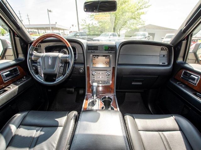 Photo 1 VIN: 5LMJJ2JT4HEL03828 - LINCOLN NAVIGATOR 