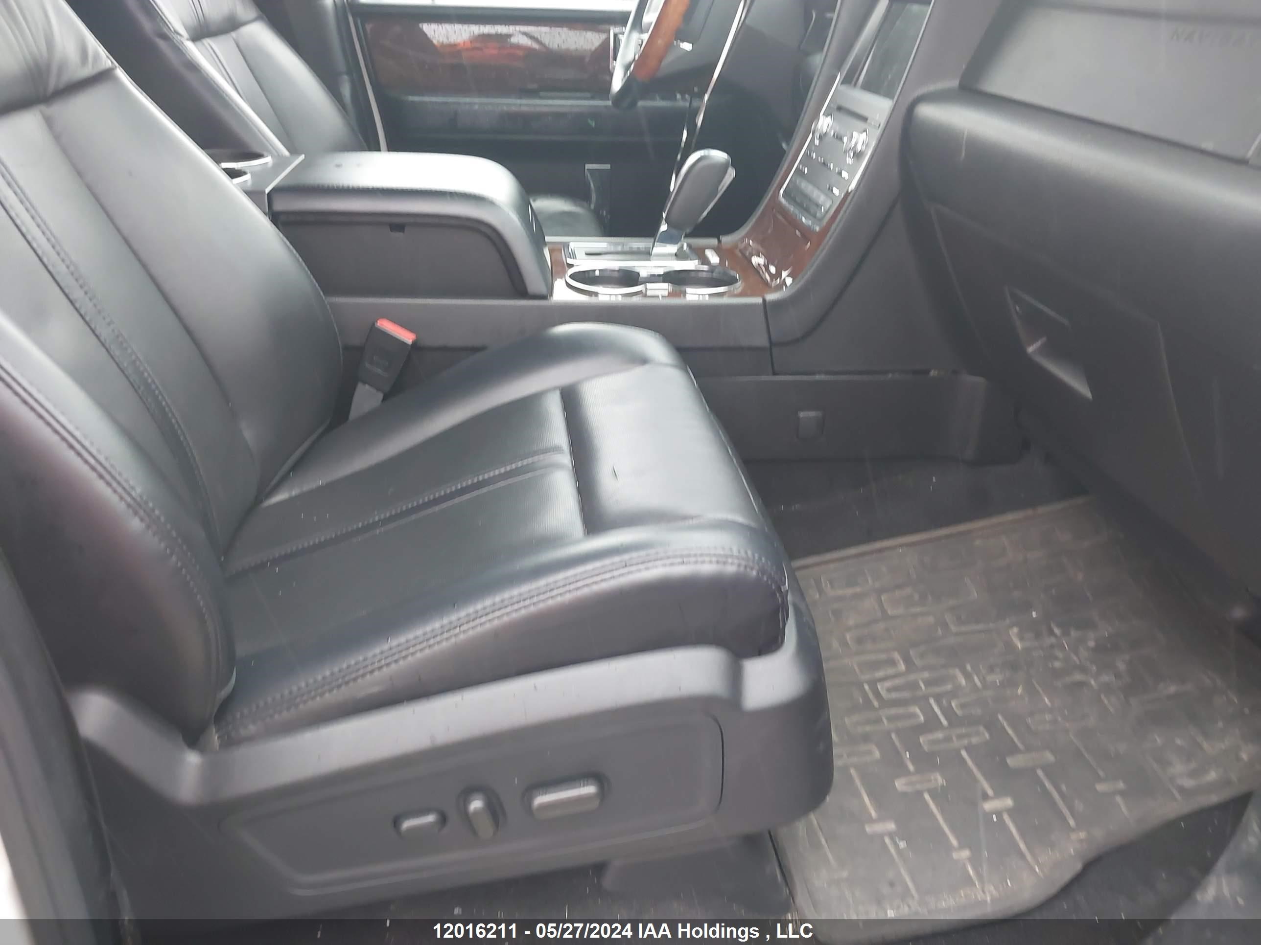 Photo 4 VIN: 5LMJJ2JT4HEL09354 - LINCOLN NAVIGATOR 