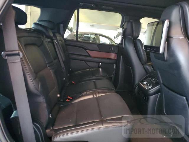 Photo 10 VIN: 5LMJJ2JT8JEL04888 - LINCOLN NAVIGATOR 