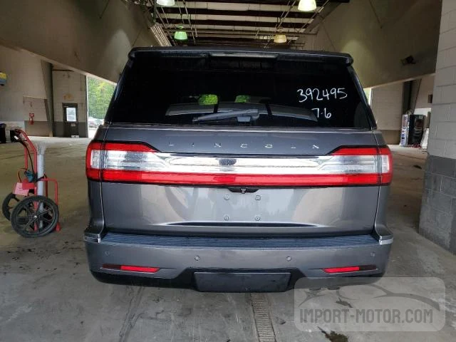 Photo 5 VIN: 5LMJJ2JT8JEL04888 - LINCOLN NAVIGATOR 