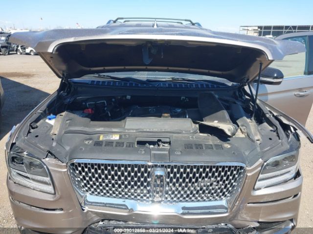 Photo 9 VIN: 5LMJJ2JT9JEL05337 - LINCOLN NAVIGATOR 