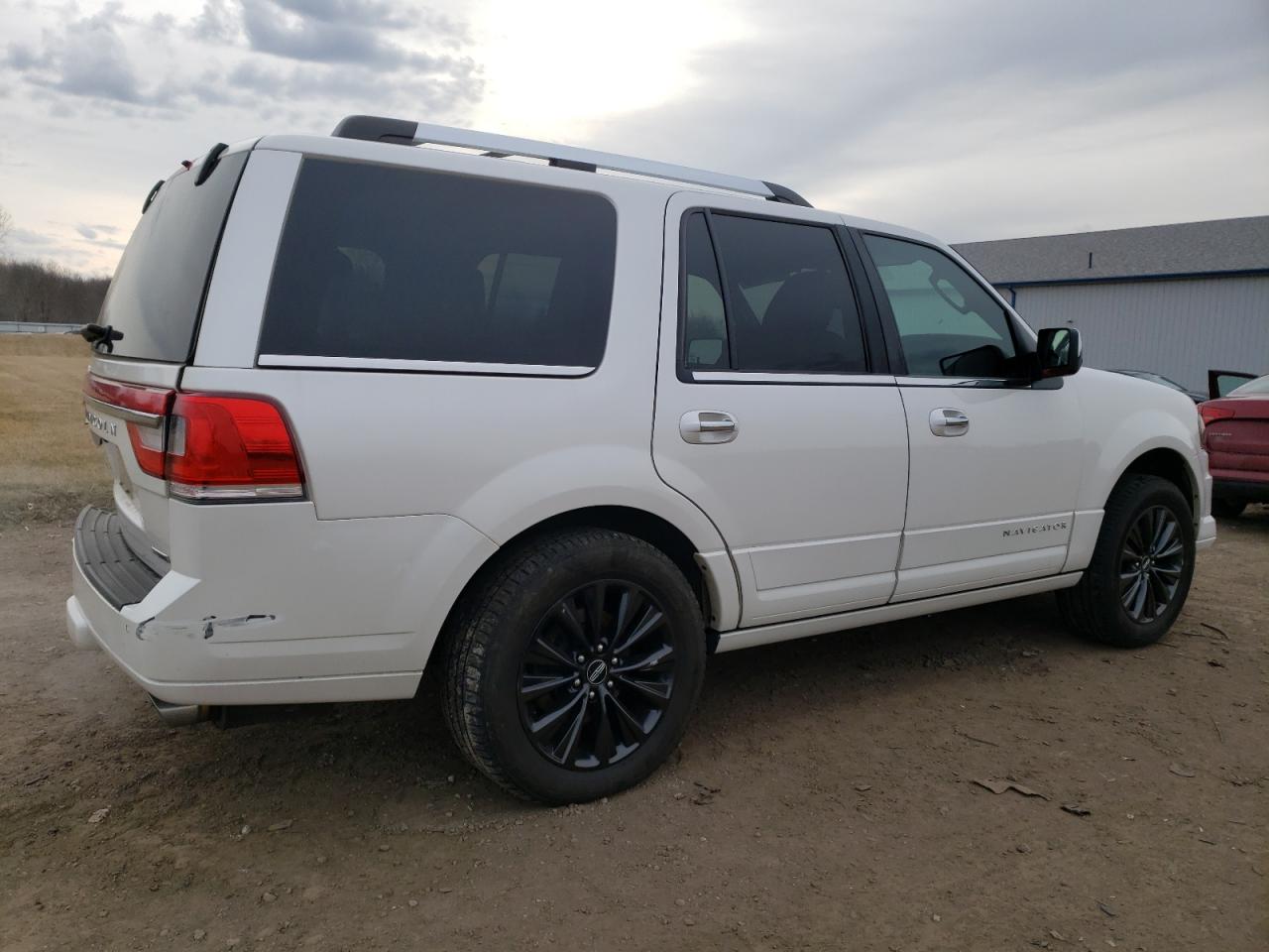 Photo 2 VIN: 5LMJJ2JTXFEJ14632 - LINCOLN NAVIGATOR 