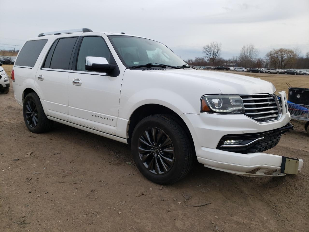 Photo 3 VIN: 5LMJJ2JTXFEJ14632 - LINCOLN NAVIGATOR 