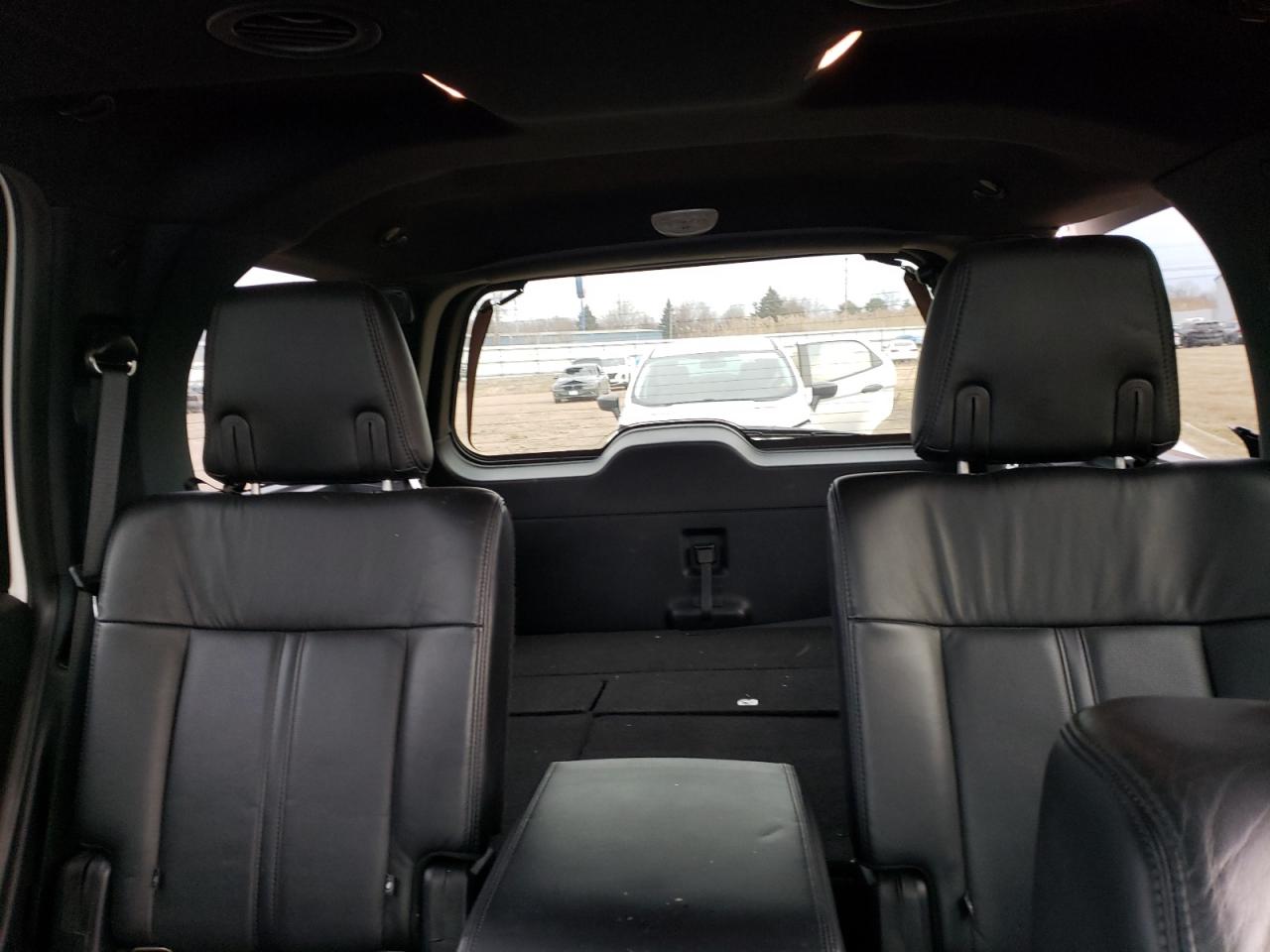 Photo 9 VIN: 5LMJJ2JTXFEJ14632 - LINCOLN NAVIGATOR 