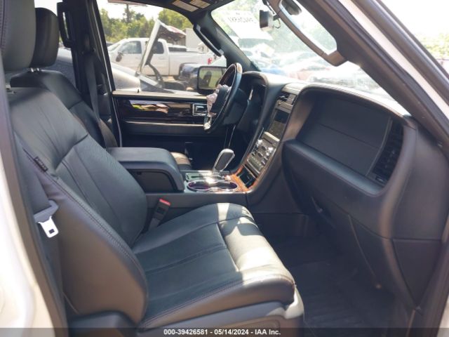 Photo 4 VIN: 5LMJJ2KT3HEL12034 - LINCOLN NAVIGATOR 