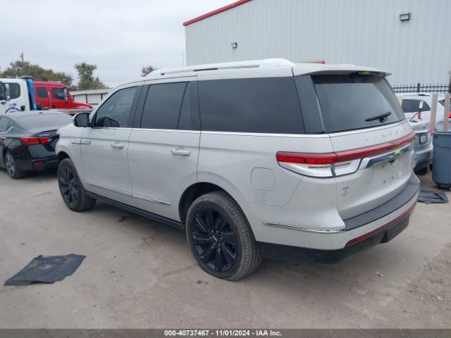 Photo 2 VIN: 5LMJJ2KTXNEL08087 - LINCOLN NAVIGATOR 