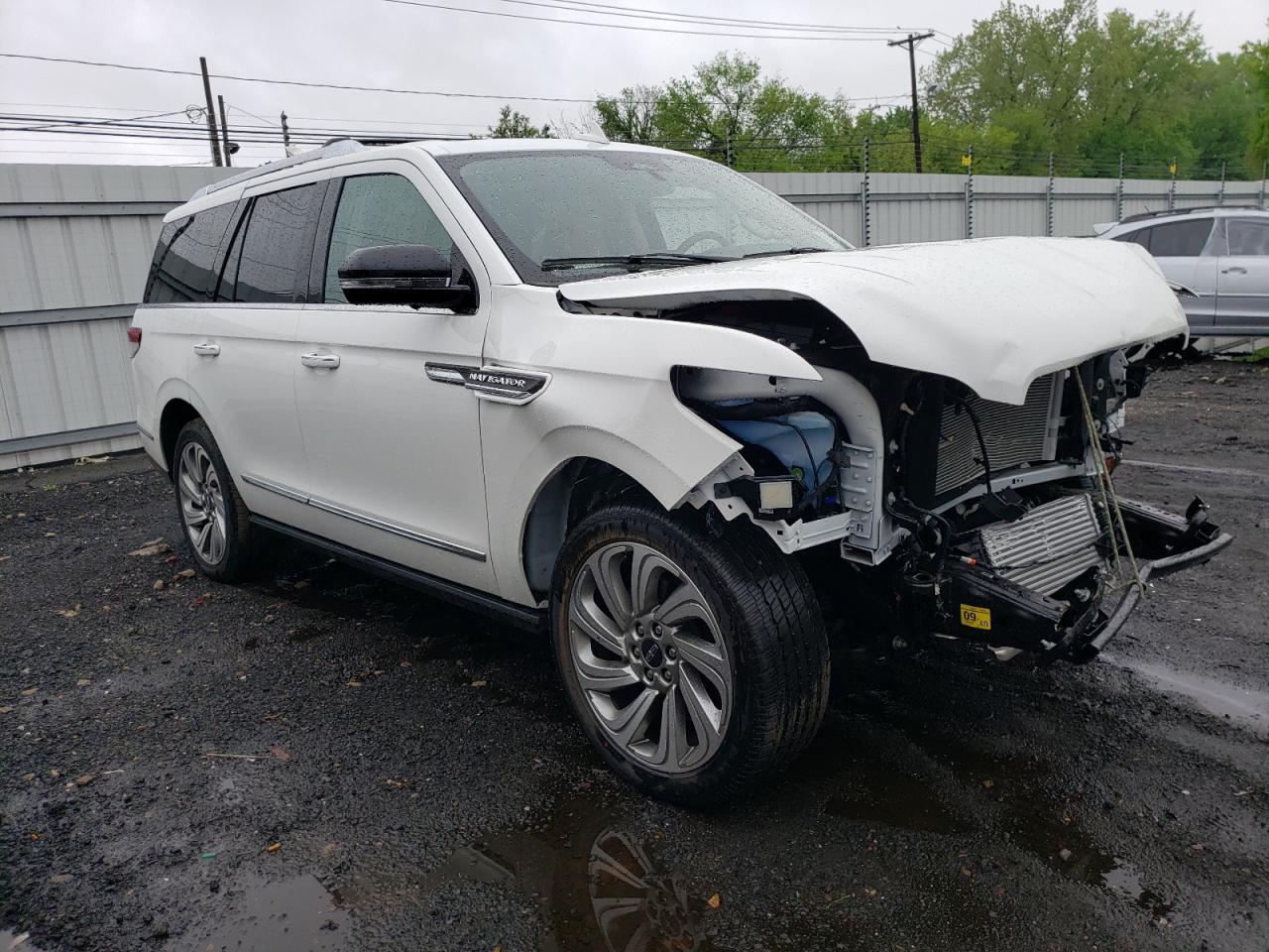 Photo 3 VIN: 5LMJJ2LG1PEL03056 - LINCOLN NAVIGATOR 