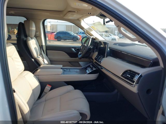 Photo 4 VIN: 5LMJJ2LG7REL08653 - LINCOLN NAVIGATOR 