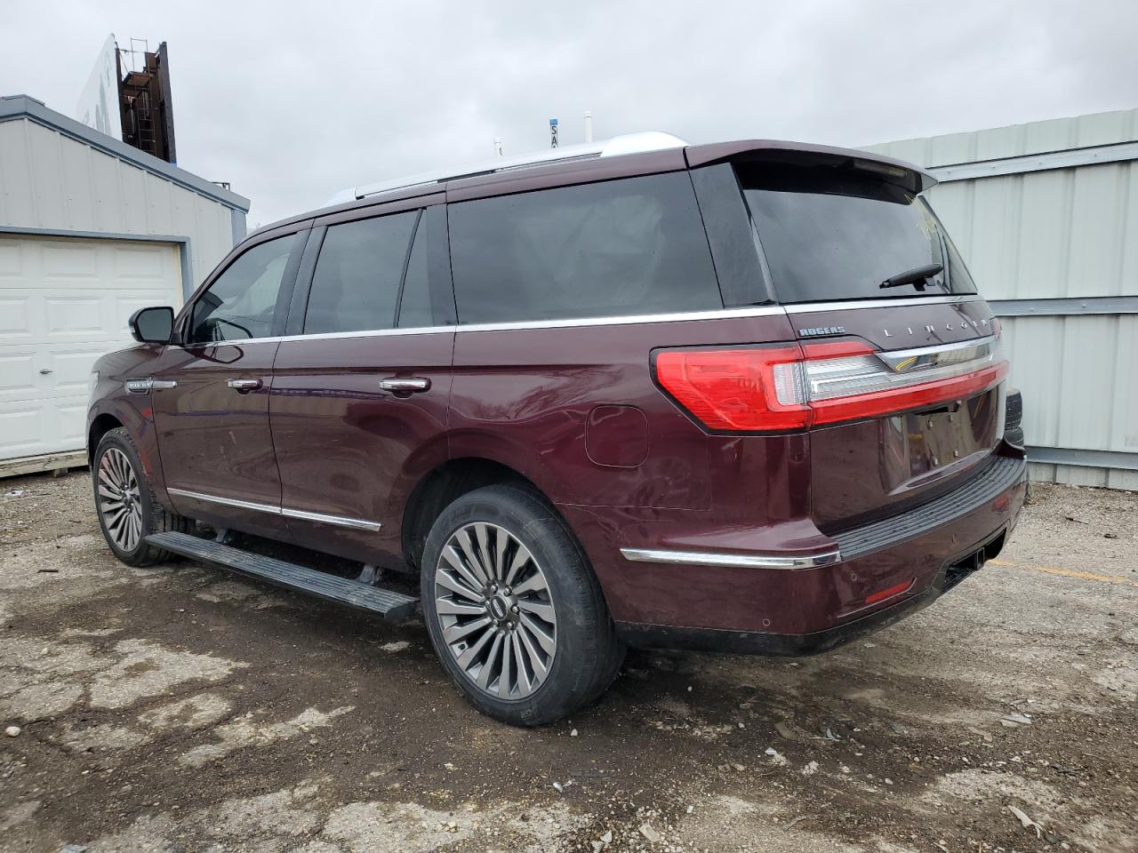 Photo 1 VIN: 5LMJJ2LT1JEL13610 - LINCOLN NAVIGATOR 