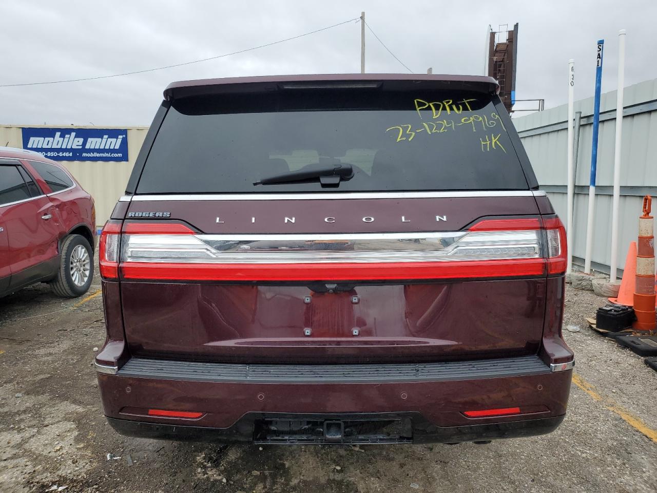 Photo 5 VIN: 5LMJJ2LT1JEL13610 - LINCOLN NAVIGATOR 