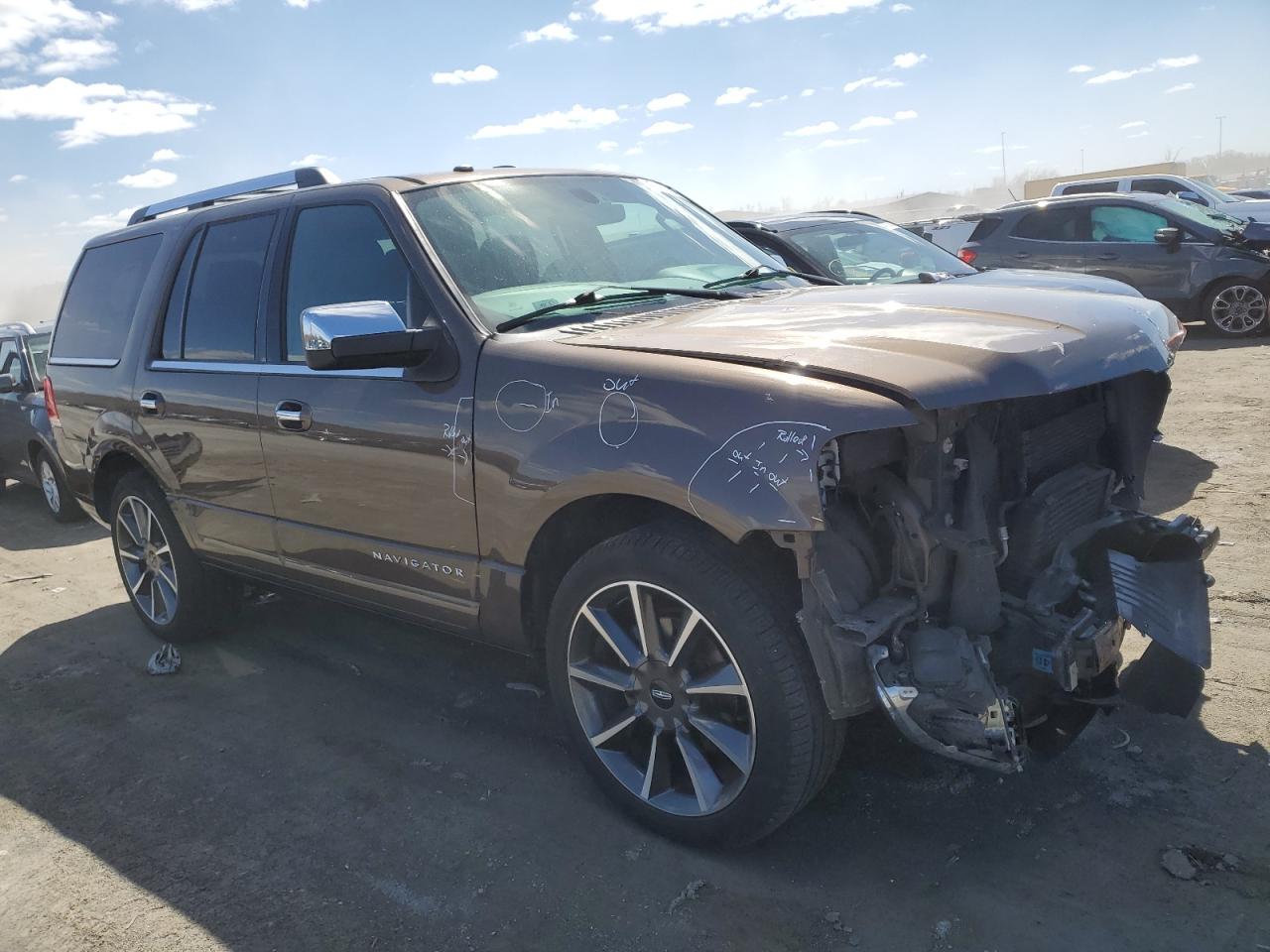 Photo 3 VIN: 5LMJJ2LT2HEL00004 - LINCOLN NAVIGATOR 