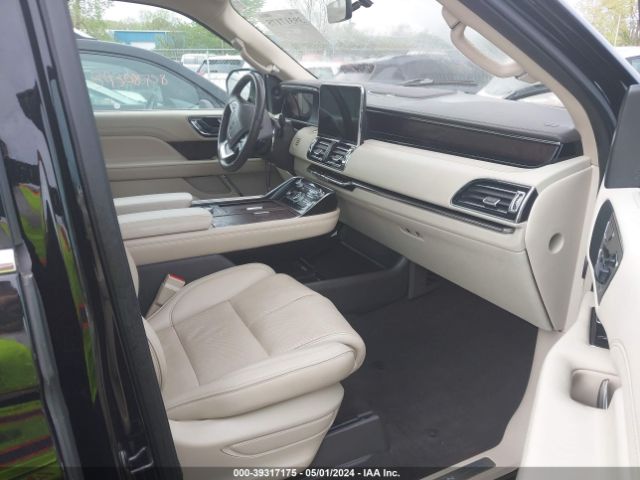 Photo 4 VIN: 5LMJJ2LT3JEL03404 - LINCOLN NAVIGATOR 