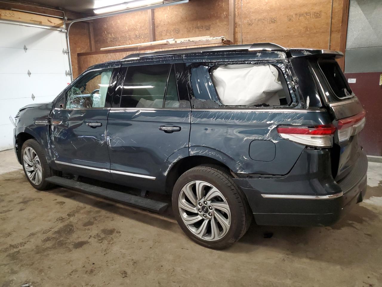 Photo 1 VIN: 5LMJJ2LT4NEL01439 - LINCOLN NAVIGATOR 