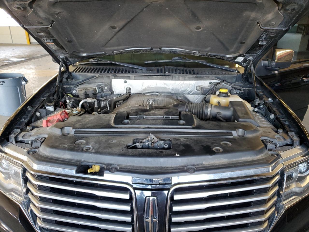 Photo 11 VIN: 5LMJJ2LT6HEL09174 - LINCOLN NAVIGATOR 