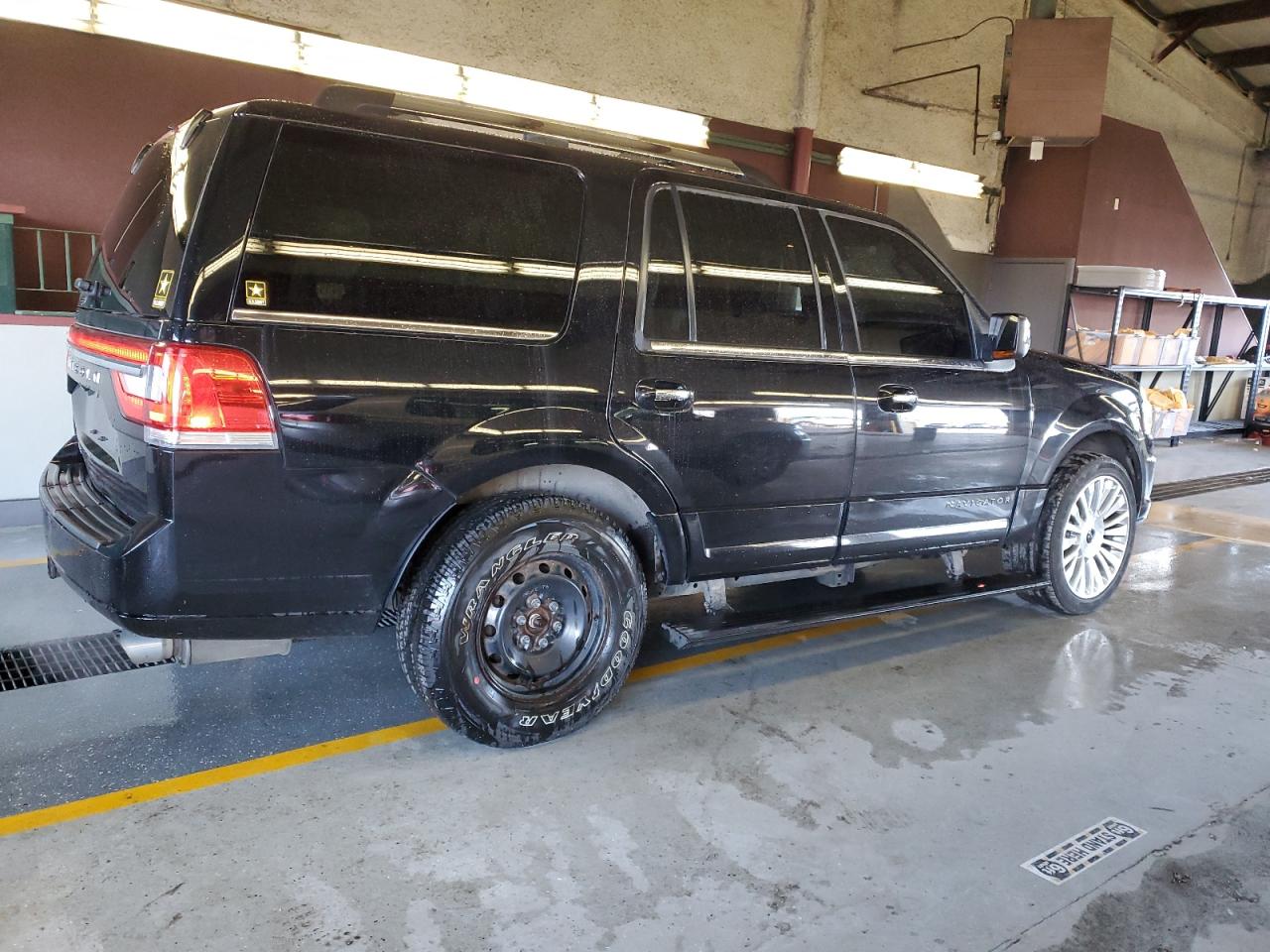 Photo 2 VIN: 5LMJJ2LT6HEL09174 - LINCOLN NAVIGATOR 