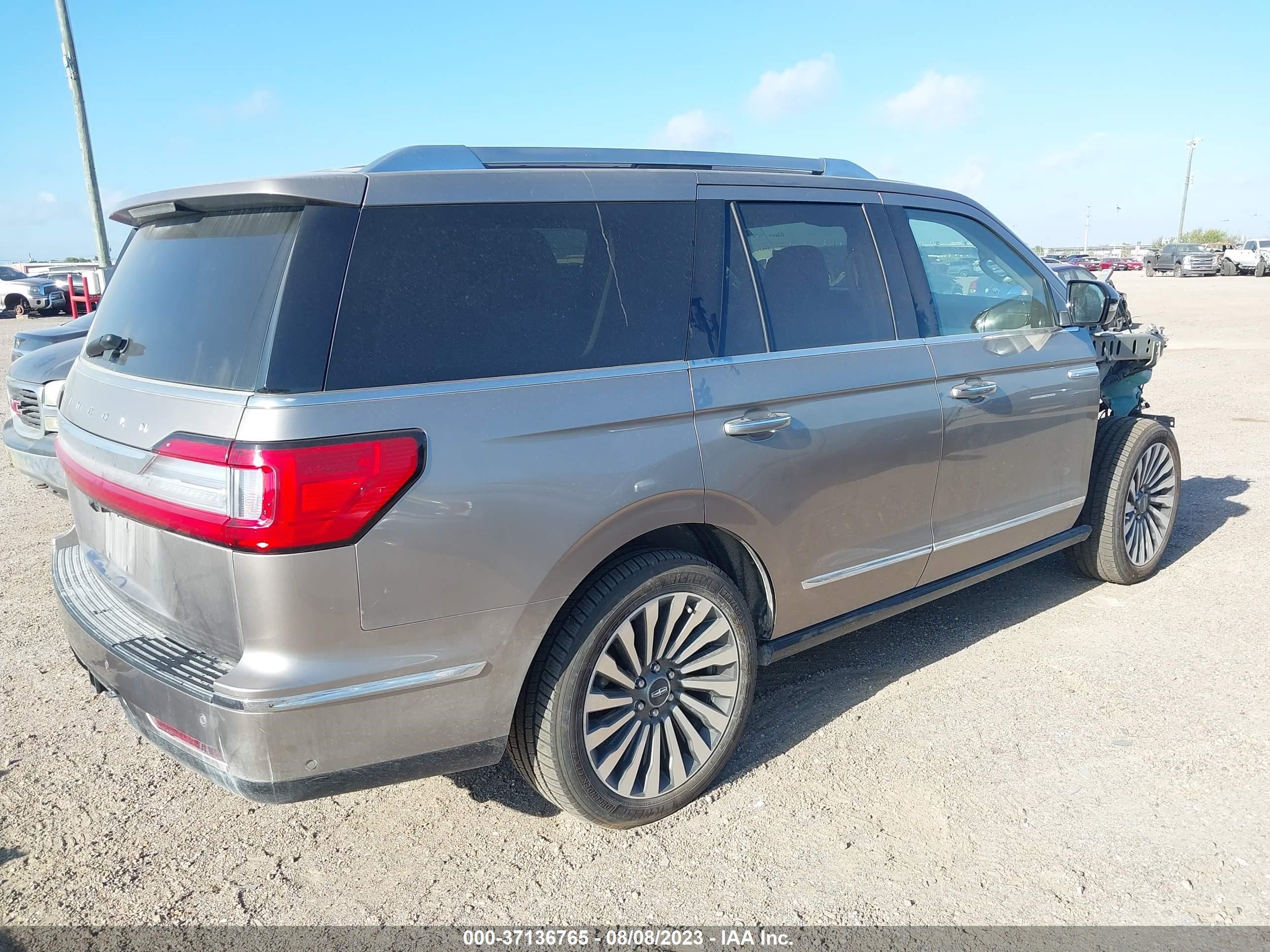 Photo 3 VIN: 5LMJJ2LT6LEL17963 - LINCOLN NAVIGATOR 