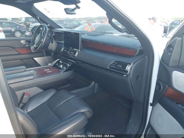 Photo 4 VIN: 5LMJJ2LT7NEL11060 - LINCOLN NAVIGATOR 